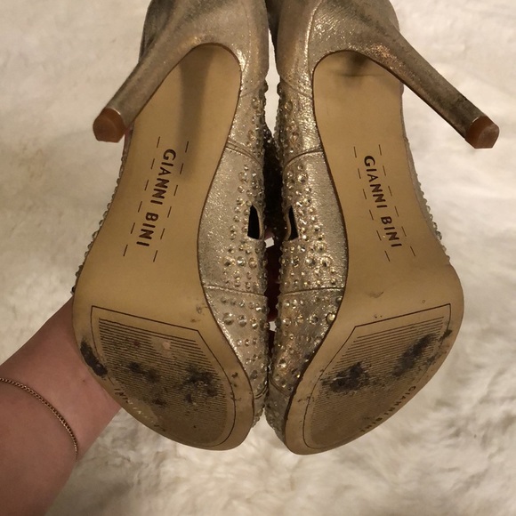 Gianni Bini swarovski gold high heels size 6 - Picture 6 of 6